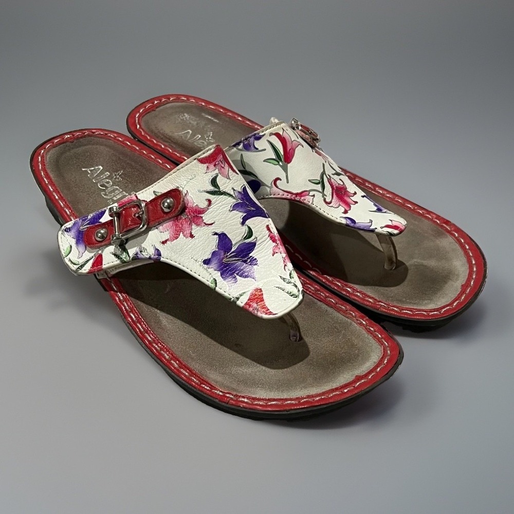 Alegria Lily Floral Womens White Leather Buckle Wedge Sole Thong Sandal 40